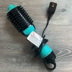 🆕 Revlon One Step Hair Dryer And Volumizer Hot Air Brush ✨
